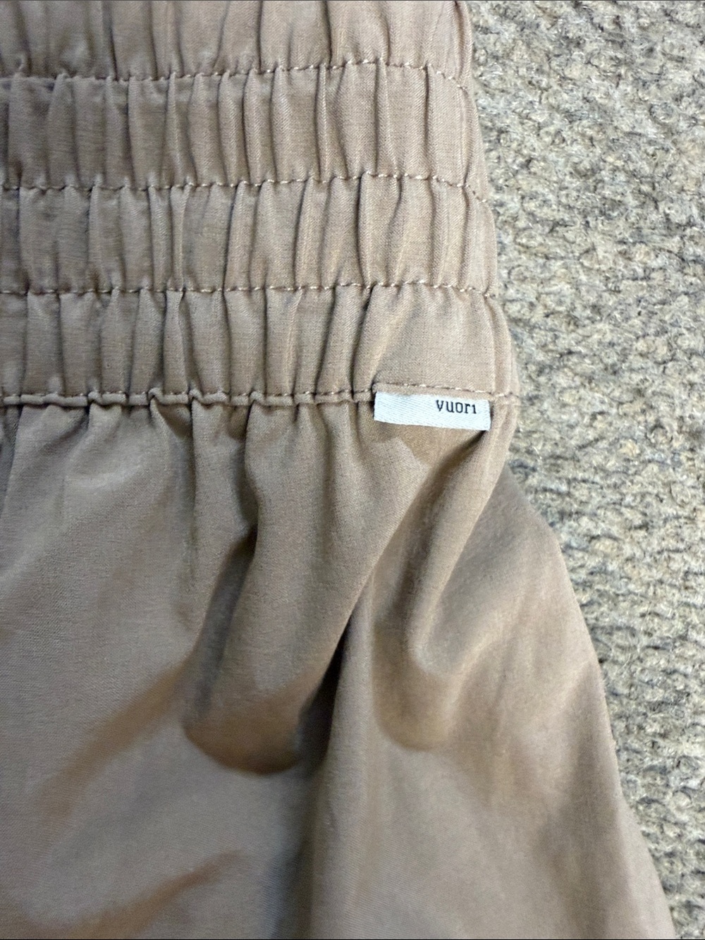 EUC Vuori Villa Wideleg Pant in Sold Out Goldenrod - Picture 5 of 6